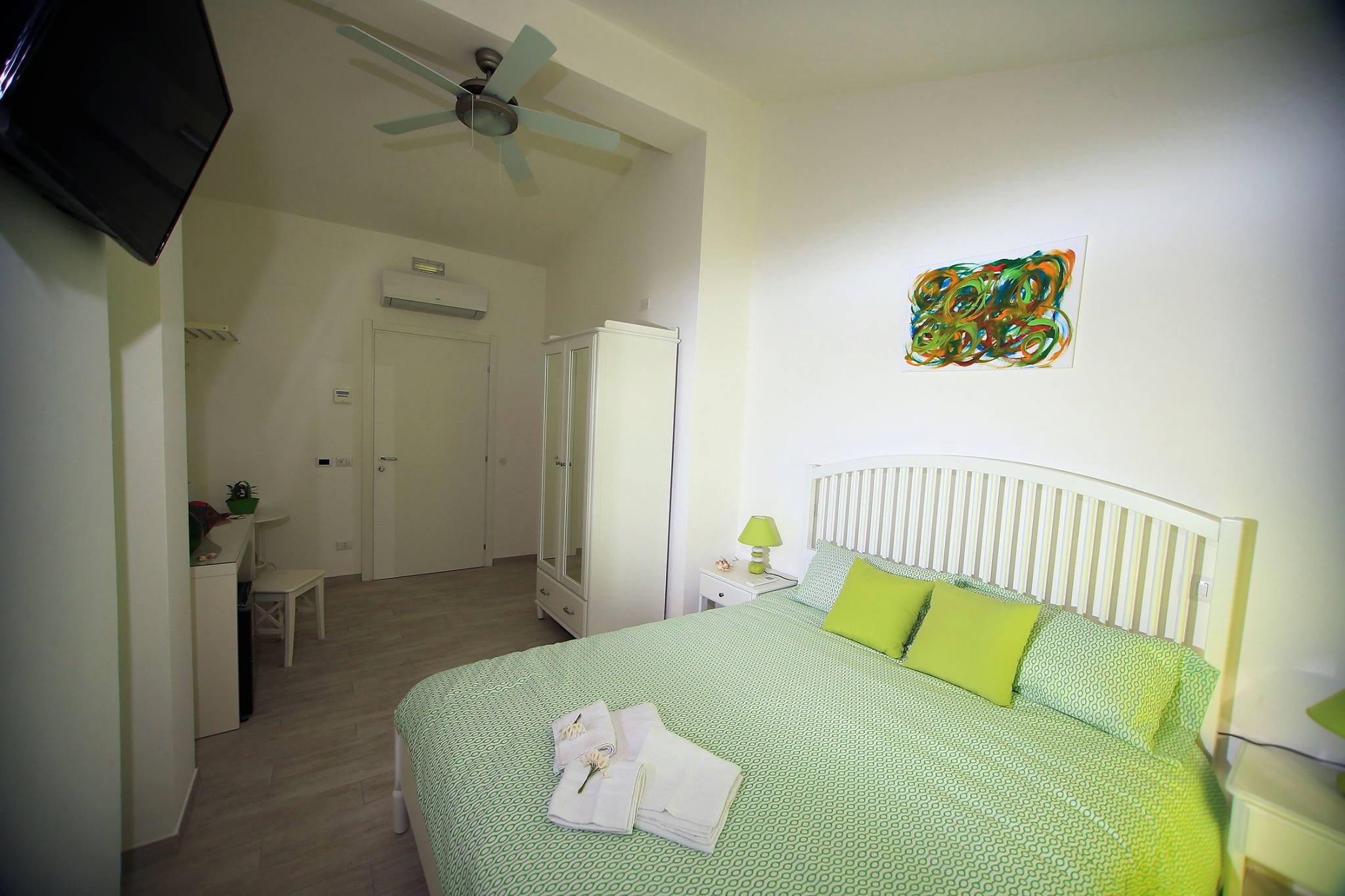 six-guest-house-6-1-1.jpg